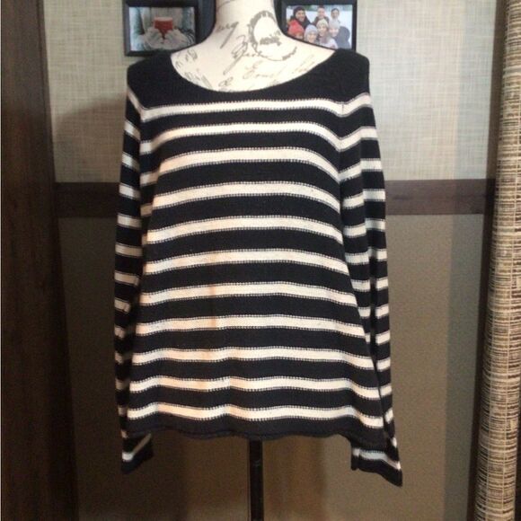 Old Navy White and Black Striped Sweater Large - Picture 3 of 12